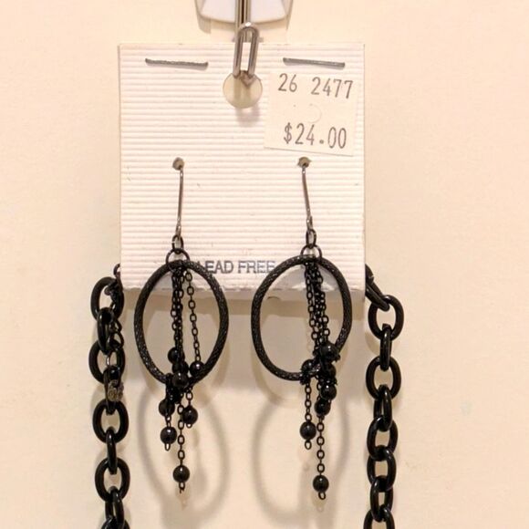 NWT 00s Black Metal Necklace and Earring Set with Silver and Jet Beads - Picture 3 of 4